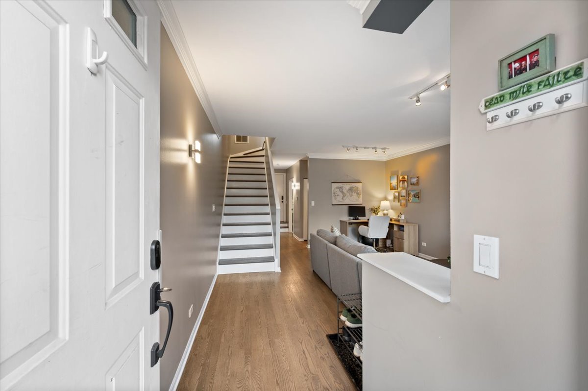 1214 W School Street