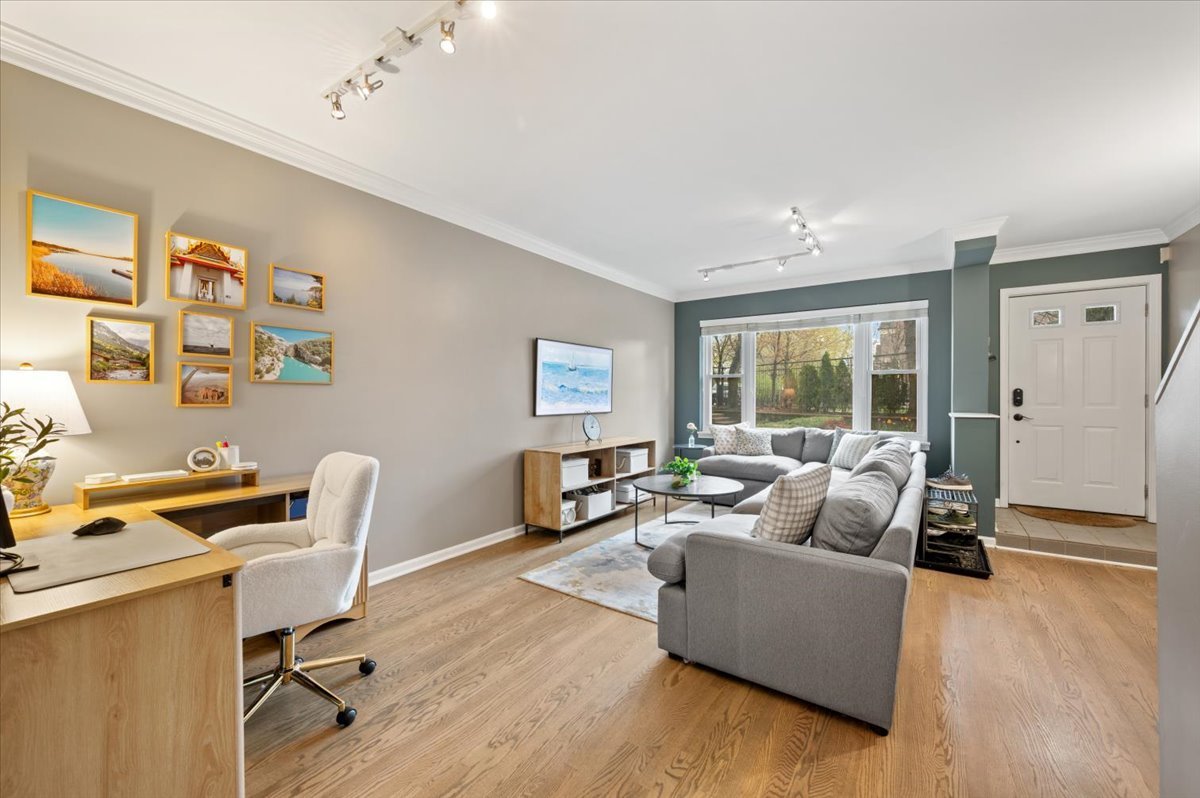 1214 W School Street