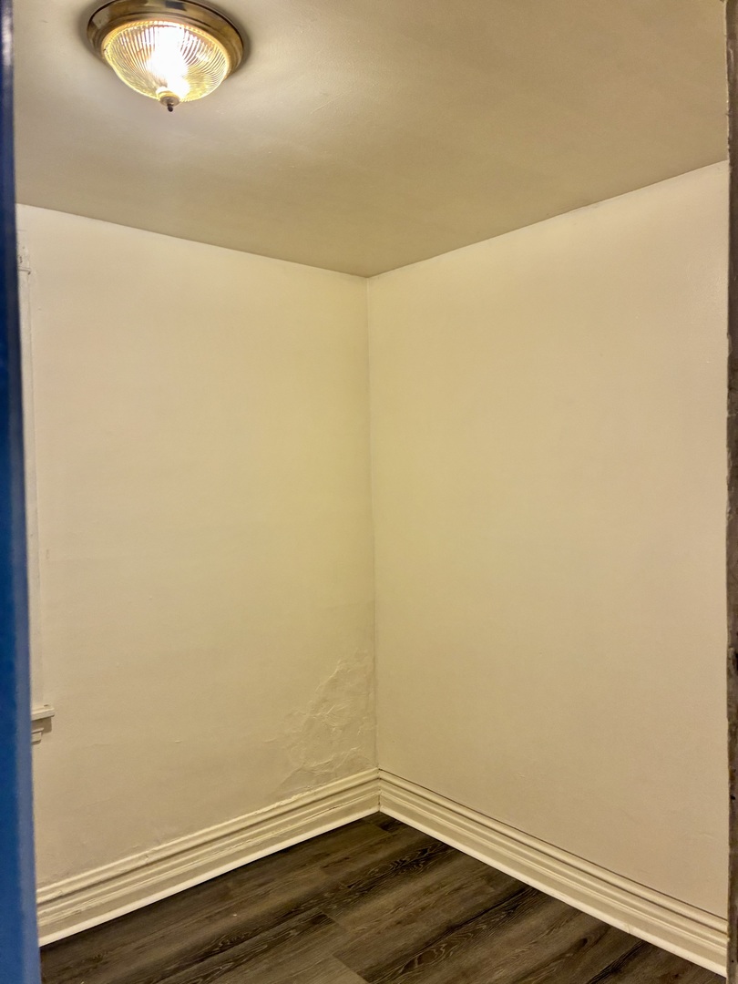 1706 N Springfield Avenue G