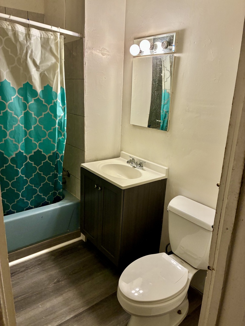 1706 N Springfield Avenue G