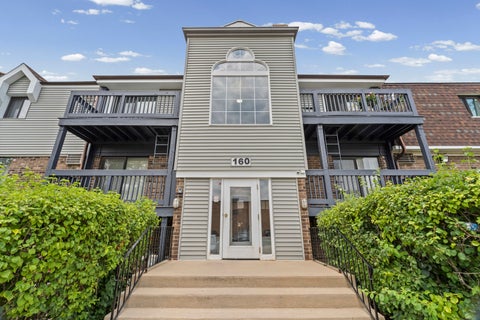 Photo of 160 S La Londe Avenue #1F, Addison, IL 60101 (MLS # 12707085)