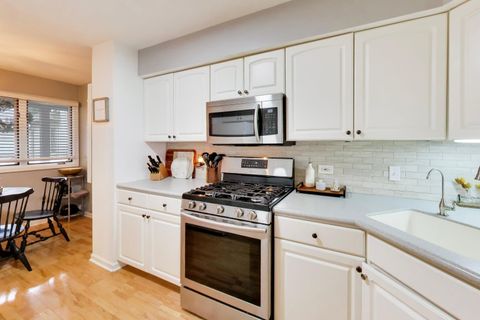 Tiny photo for 334 Bristol Lane, Fox River Grove, IL 60021 (MLS # 12604349)