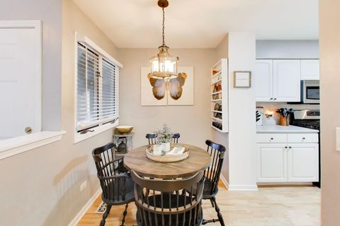 Tiny photo for 334 Bristol Lane, Fox River Grove, IL 60021 (MLS # 12604349)