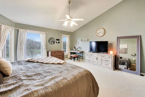 Tiny photo for 334 Bristol Lane, Fox River Grove, IL 60021 (MLS # 12604349)