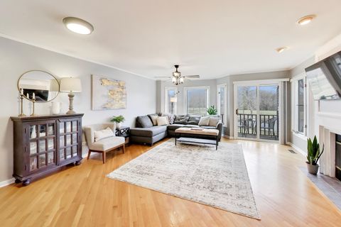 Tiny photo for 334 Bristol Lane, Fox River Grove, IL 60021 (MLS # 12604349)