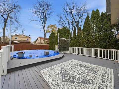 Tiny photo for 10618 Mason Avenue, Chicago Ridge, IL 60415 (MLS # 12530730)