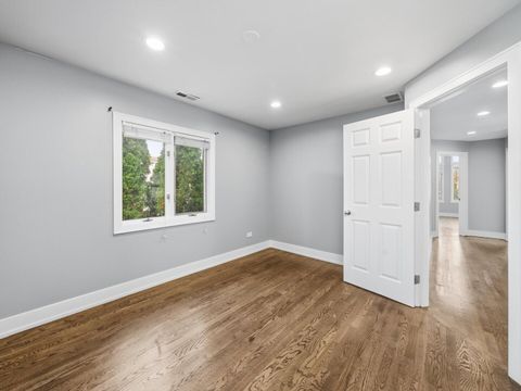 Tiny photo for 10618 Mason Avenue, Chicago Ridge, IL 60415 (MLS # 12530730)