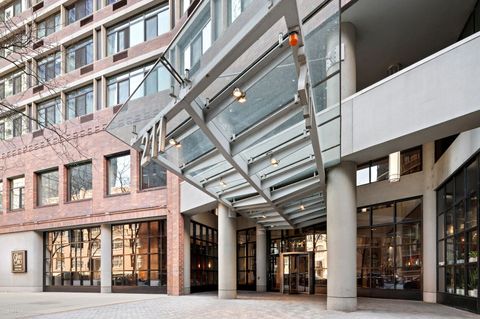Photo of 211 E Ohio Street #2915, Chicago, IL 60611 (MLS # 12649297)