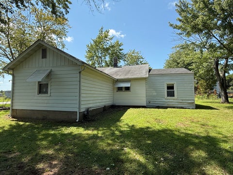 Tiny photo for 810 W Longstreet Road, Marion, IL 62959 (MLS # 12683924)