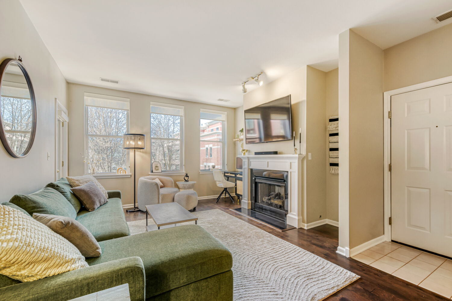 1215 N Orleans Street 303