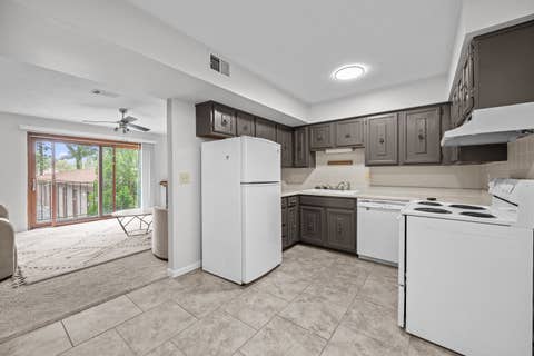 Tiny photo for 2501 26th Avenue Court #G1, Rock Island, IL 61201 (MLS # 12717523)