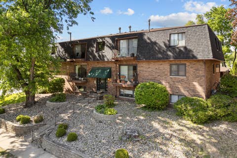 Tiny photo for 2501 26th Avenue Court #G1, Rock Island, IL 61201 (MLS # 12717523)