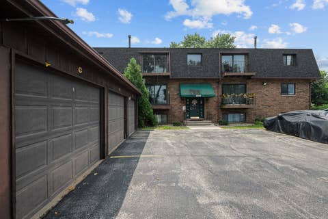 Tiny photo for 2501 26th Avenue Court #G1, Rock Island, IL 61201 (MLS # 12717523)