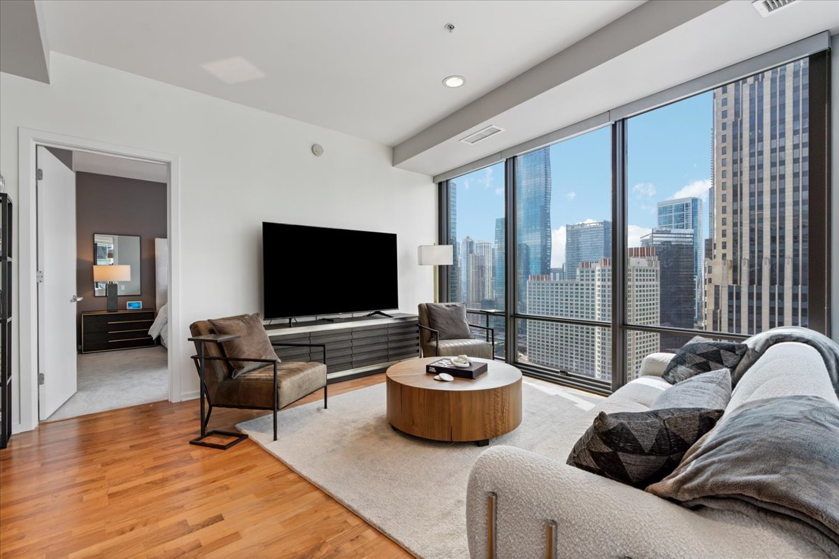 240 E Illinois Street 2401