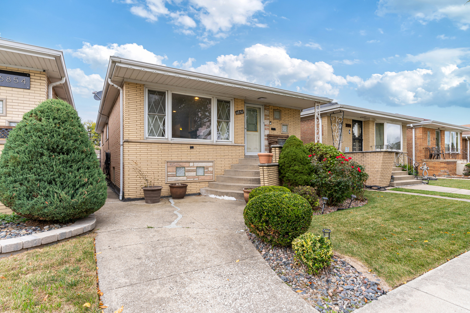 6850 W 64th Street