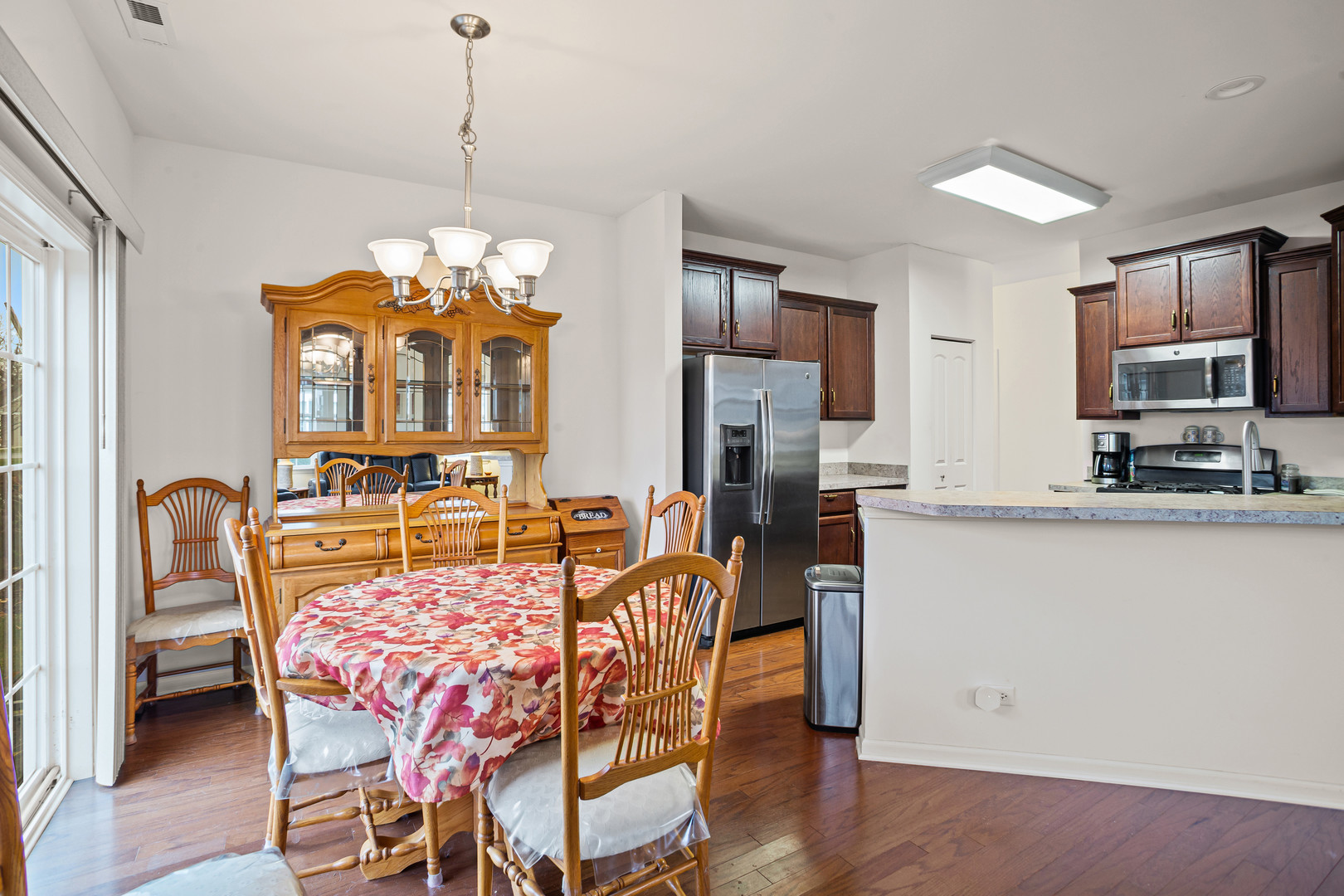 Pingree Grove, Illinois 60140, United States, 2 Bedrooms Bedrooms, ,2 BathroomsBathrooms,Residential,Active,244863