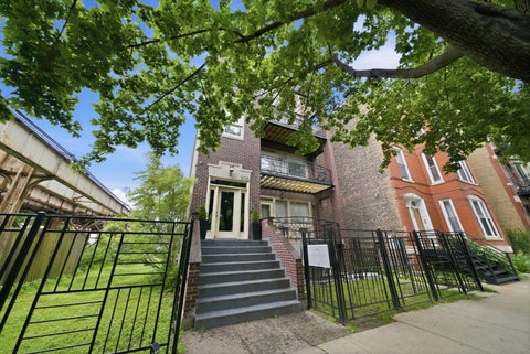 Photo of 308 W EVERGREEN Avenue #1R, Chicago, IL 60610 (MLS # 12701805)