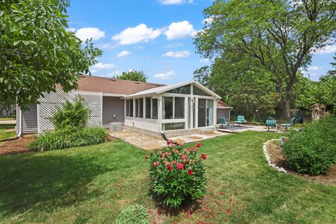 Tiny photo for 1412 Creighton Avenue, Naperville, IL 60565 (MLS # 12683979)