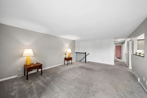 Tiny photo for 2481 Chatham Road, Aurora, IL 60506 (MLS # 12639695)