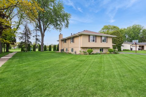 Tiny photo for 2481 Chatham Road, Aurora, IL 60506 (MLS # 12639695)