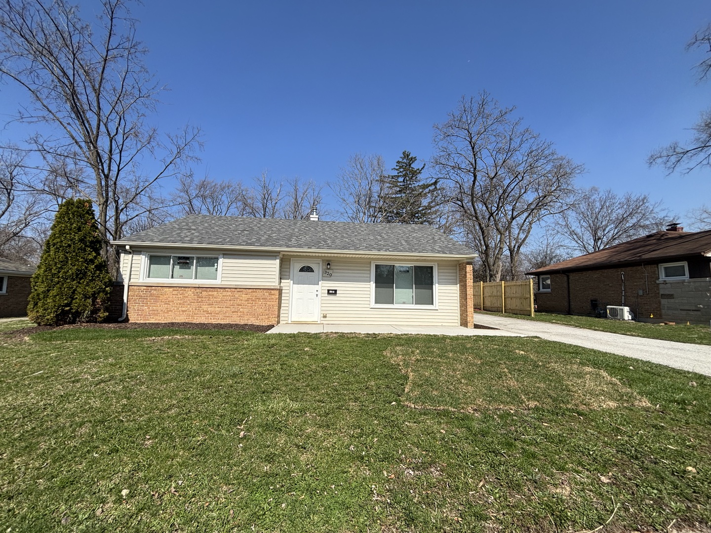 320 Minocqua Street