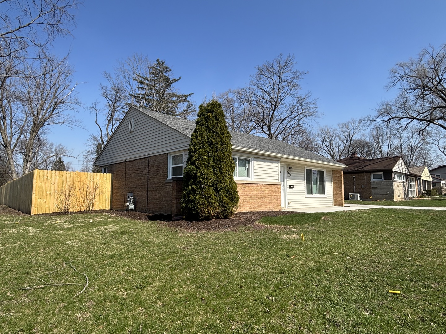 320 Minocqua Street