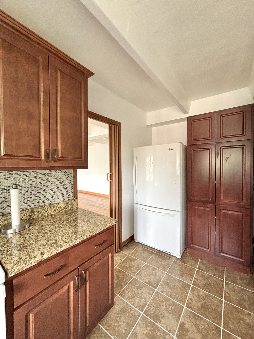 1950 W Hood Avenue 4C
