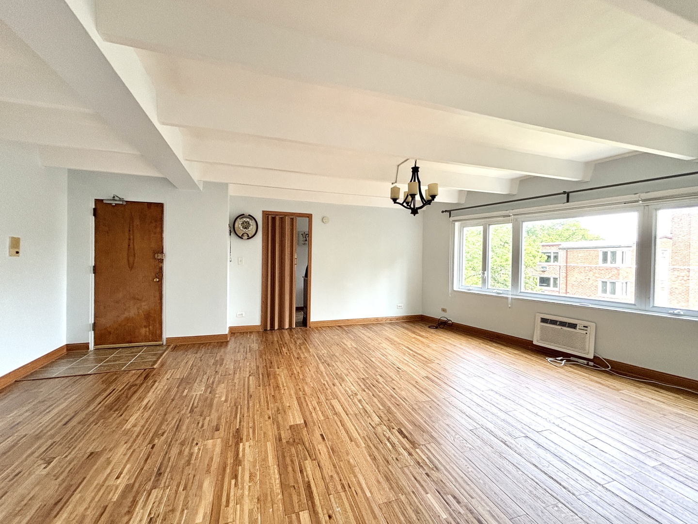 1950 W Hood Avenue 4C