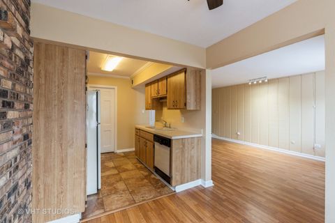 Tiny photo for 4037 Trafalgar Lane, Oak Lawn, IL 60453 (MLS # 12590417)