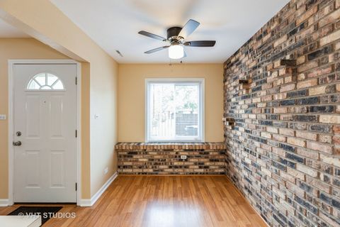 Tiny photo for 4037 Trafalgar Lane, Oak Lawn, IL 60453 (MLS # 12590417)