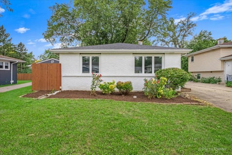 Tiny photo for 1N542 Goodrich Avenue, Glen Ellyn, IL 60137 (MLS # 12768561)