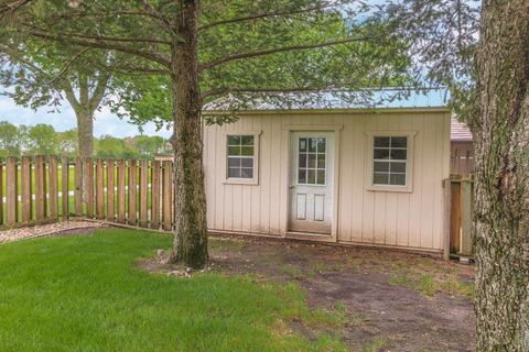 Tiny photo for 1810 Cardinal Court, Pontiac, IL 61764 (MLS # 12631372)