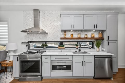 Tiny photo for 6523 S Minerva Avenue #3, Chicago, IL 60637 (MLS # 12521894)