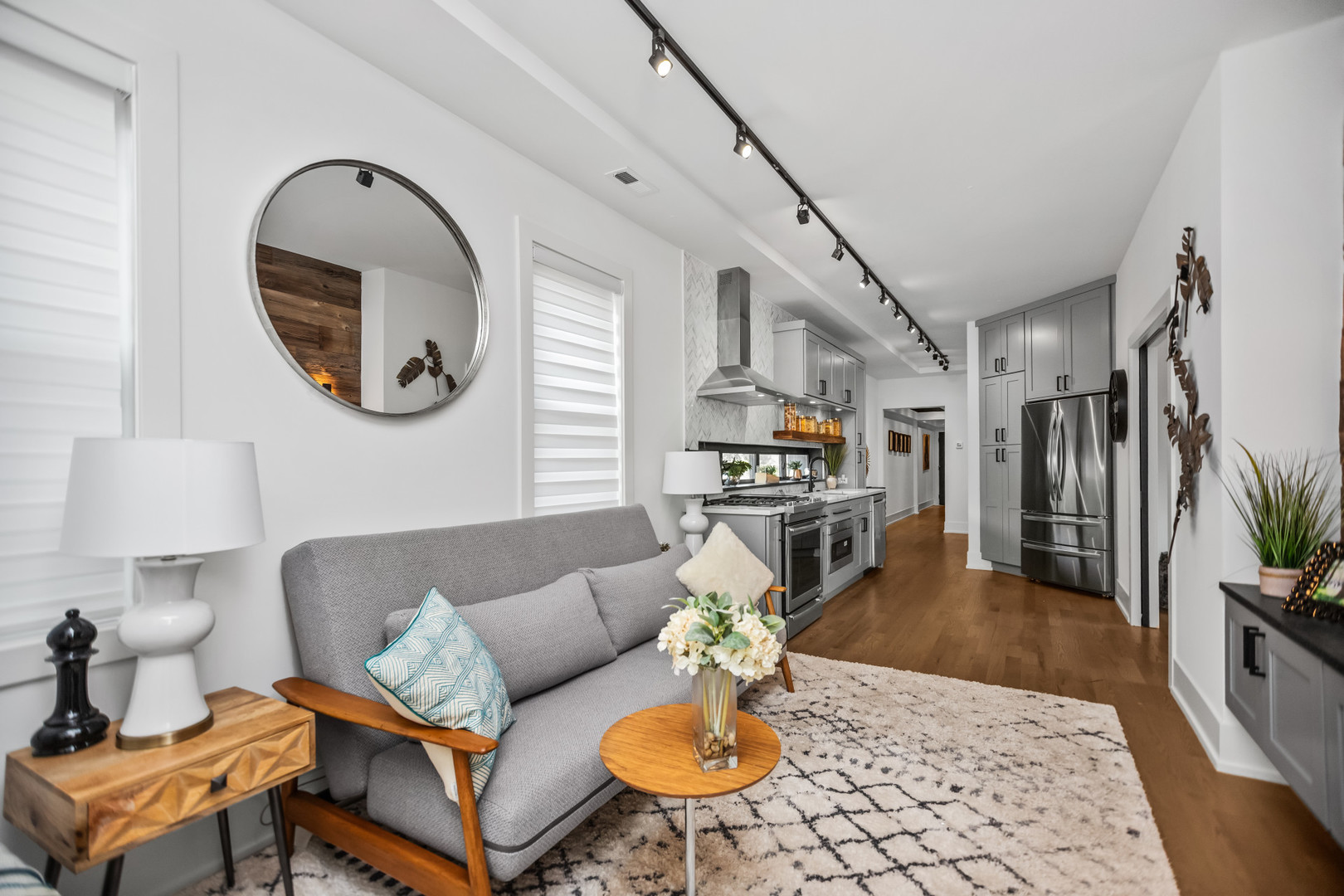 6523 S Minerva Avenue 3