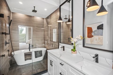 Tiny photo for 6523 S Minerva Avenue #3, Chicago, IL 60637 (MLS # 12521894)