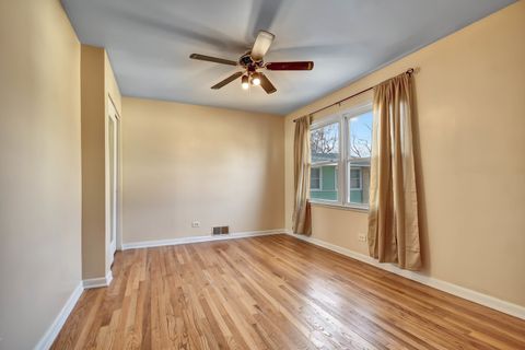 Tiny photo for 543 Lynn Court #A, Glendale Heights, IL 60139 (MLS # 12572406)