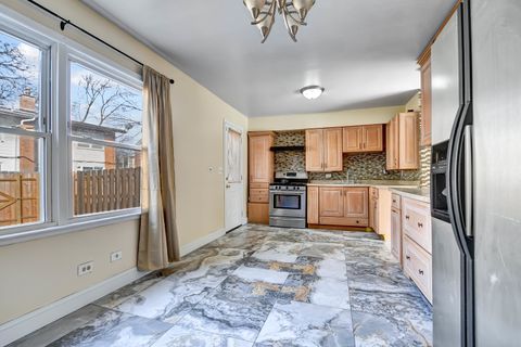 Tiny photo for 543 Lynn Court #A, Glendale Heights, IL 60139 (MLS # 12572406)