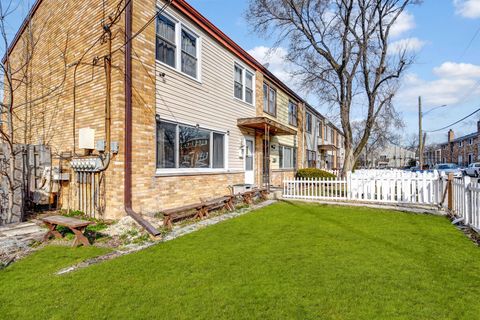 Tiny photo for 543 Lynn Court #A, Glendale Heights, IL 60139 (MLS # 12572406)