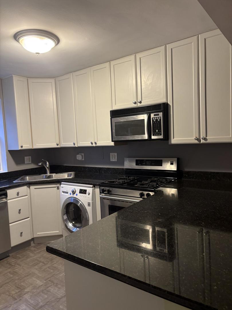 129 Elmwood Avenue 2S