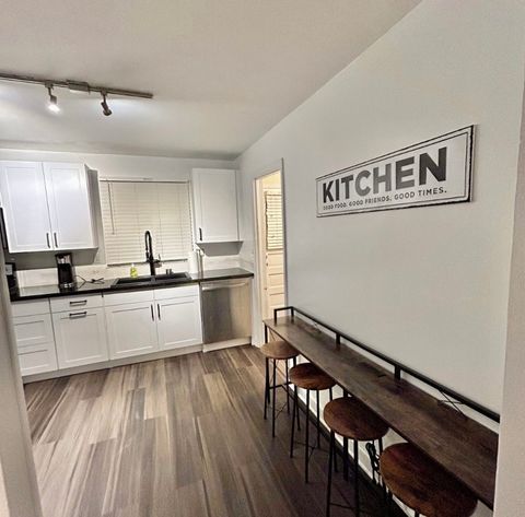 Tiny photo for 905 Rockland Road, Lake Bluff, IL 60044 (MLS # 12567428)