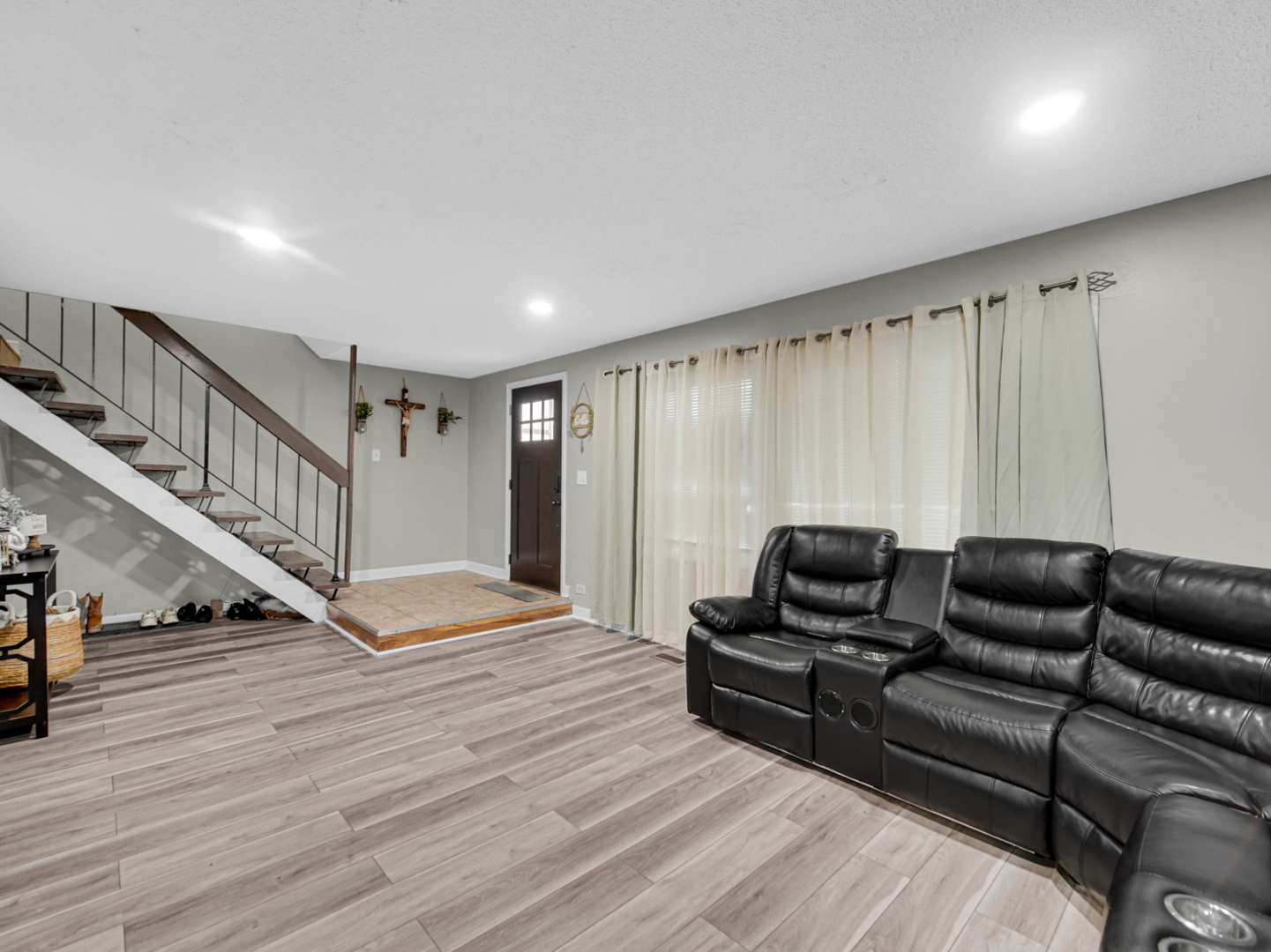 5563 Court F