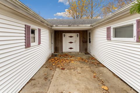 A home in Franklin Grove