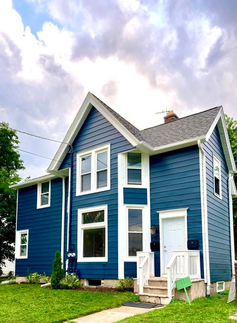 325 3rd Street 2 Libertyville IL 60048