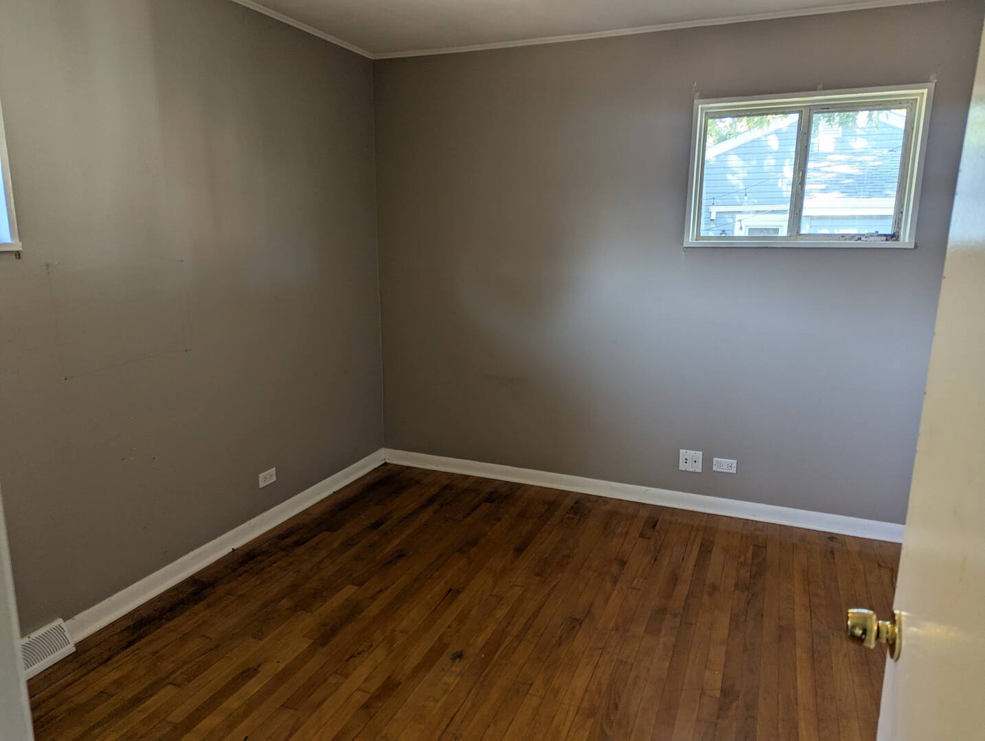 Palatine, Illinois 60067, United States, 3 Bedrooms Bedrooms, ,1 BathroomBathrooms,Residential,Active,212379