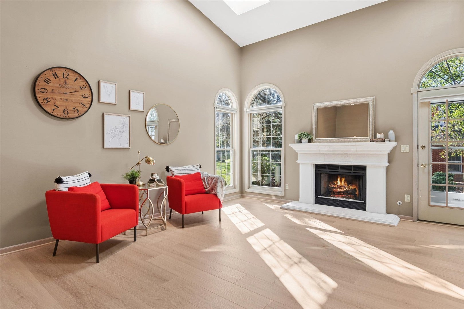 525 Bradbury Lane