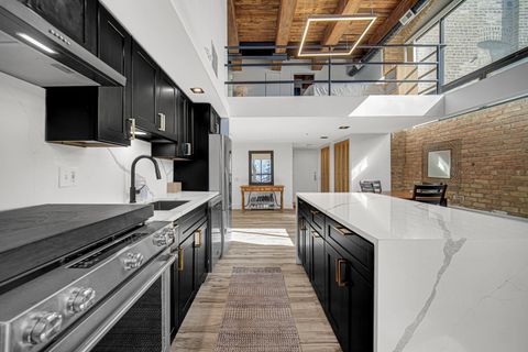 Tiny photo for 2614 N Clybourn Avenue #102, Chicago, IL 60614 (MLS # 12587946)