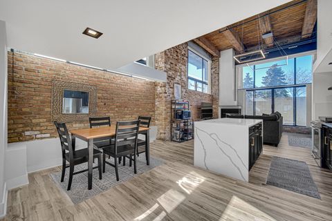 Tiny photo for 2614 N Clybourn Avenue #102, Chicago, IL 60614 (MLS # 12587946)