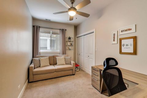 Tiny photo for 1034 E 47th Street #1W, Chicago, IL 60653 (MLS # 12633152)