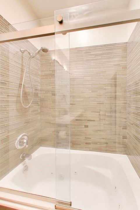 Tiny photo for 1034 E 47th Street #1W, Chicago, IL 60653 (MLS # 12633152)