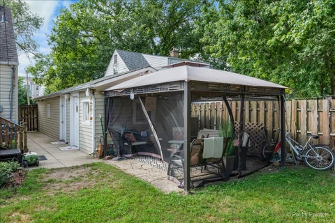 Tiny photo for 249 W Butterfield Road, Elmhurst, IL 60126 (MLS # 12790138)